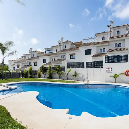 Campanario Golf Holiday By Aora * Εστεπόνα
